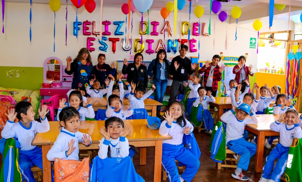 Niños de Puno se preparan para embellecer el pasaje José Domingo Choquehuanca con actividades ambientales y culturales