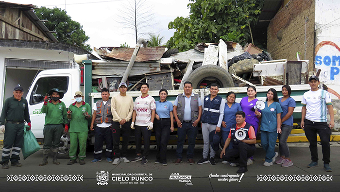 Actividad liderada por el alcalde Juan Huachaca Vargas y la GDSSM, a fin de eliminar cualquier objeto que pudiera convertirse en criadero del zancudo del dengue