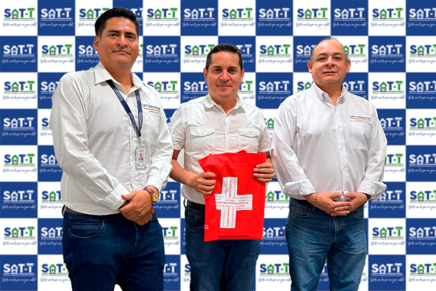 Fotografía : Gegerente general del SAT-T y consultores del Programa GFP Subnacional de la Cooperación Económica SECO. 