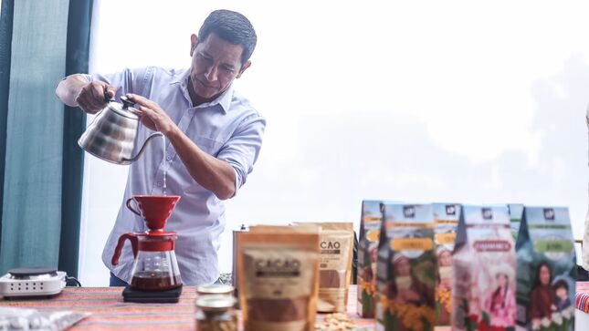Ministro Angel Manero participó en lanzamiento oficial de este evento cafetalero más importante del norte del Perú, que se realizará del 18 al 20 de octubre en San Ignacio.
