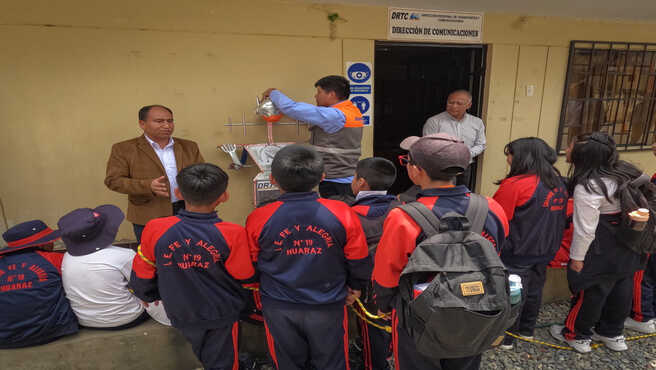 Alumnos del colegio Fe Y Alegría visitan la DRTC