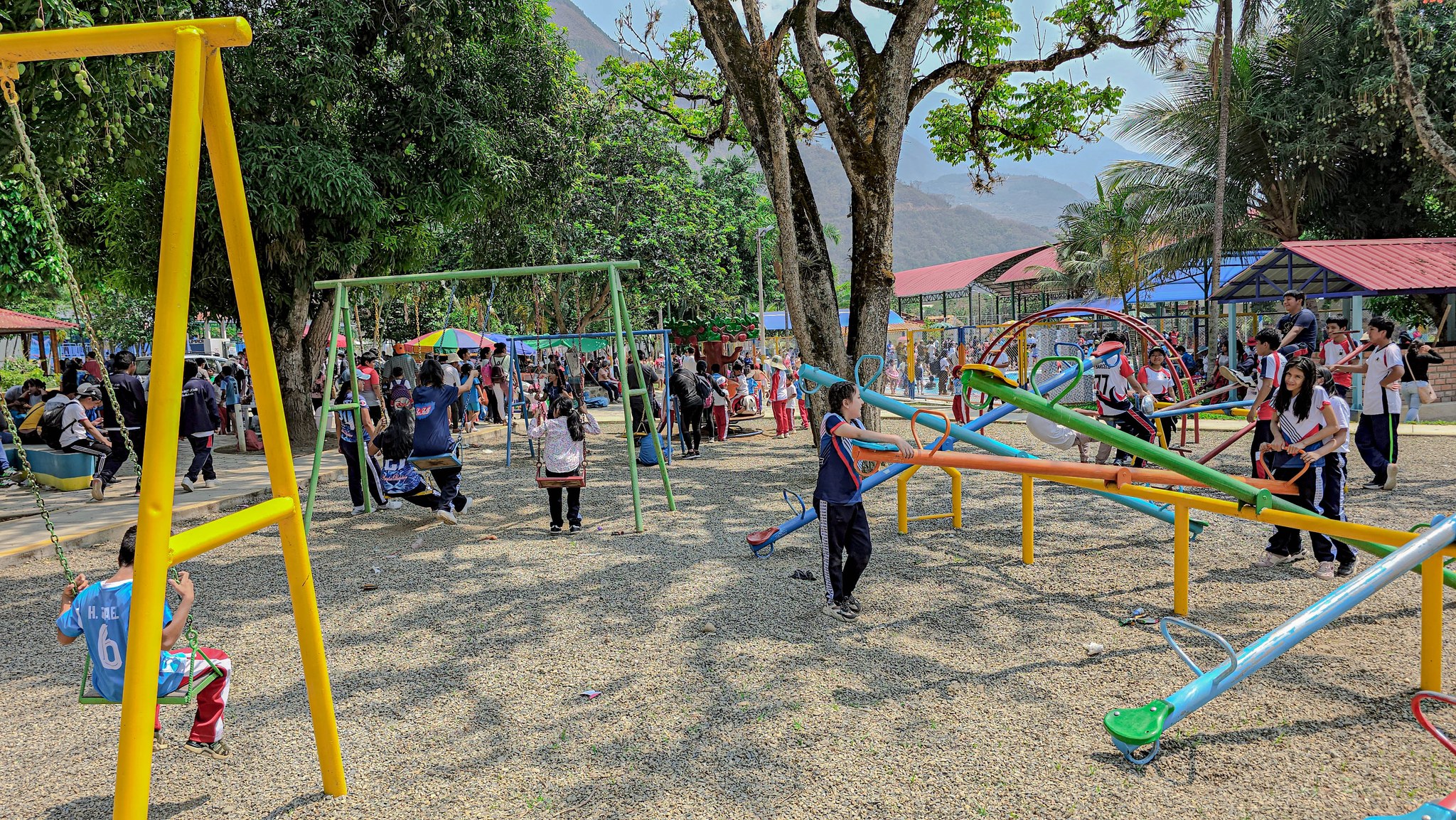 Más de 3 mil niños y jóvenes disfrutaron del ingreso libre a las piscinas y espacios deportivos por el día del estudiante