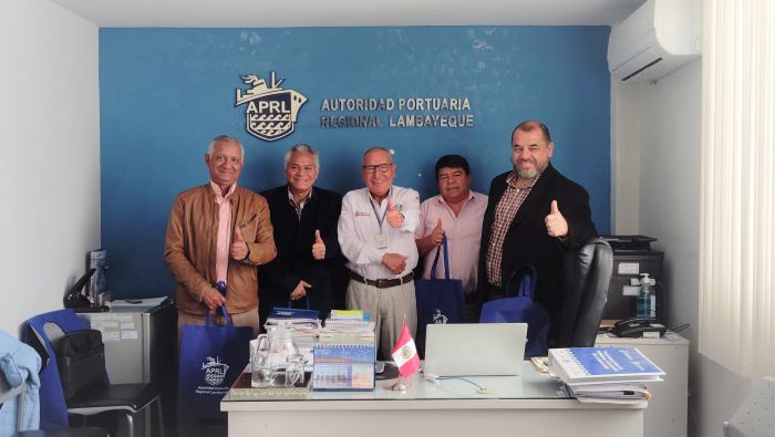 Grupo ORIENTING visita la Autoridad Portuaria Regional de Lambayeque