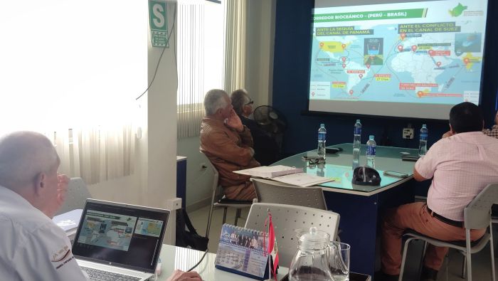 Grupo ORIENTING visita la Autoridad Portuaria Regional de Lambayeque