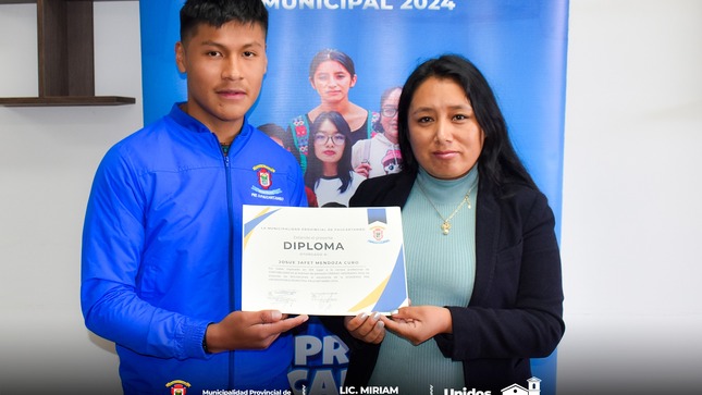 Archivo Imagen de "Municipalidad Provincial de Paucartambo Reconoce a Ingresante en Primer Lugar a la Carrera Profesional de Contabilidad"