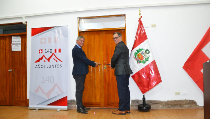 Cancillería Cusco y Embajada de Suiza en el Perú inauguran muestra fotográfica y documental “Perú y Suiza: 140 años juntos”