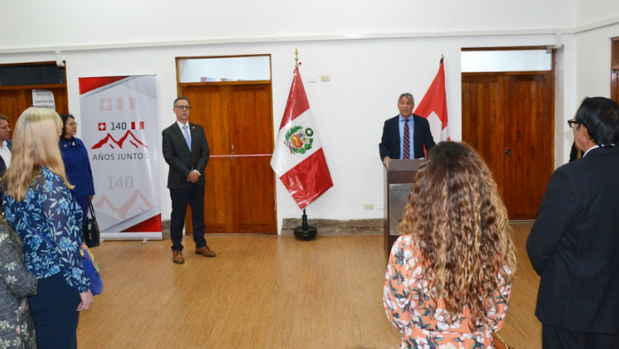 Cancillería Cusco y Embajada de Suiza en el Perú inauguran muestra fotográfica y documental “Perú y Suiza: 140 años juntos”