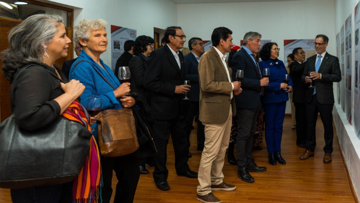 Cancillería Cusco y Embajada de Suiza en el Perú inauguran muestra fotográfica y documental “Perú y Suiza: 140 años juntos”
