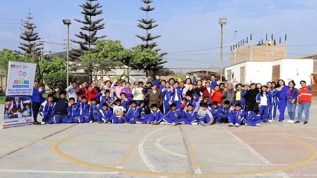 II Encuentro Intergeneracional en Huaral : juegos de antaño "volvemos a ser niños"