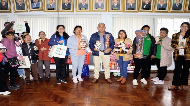 Alcalde Fernando Cárdenas presenta el Programa "Turismo para Todos" en conferencia de prensa 