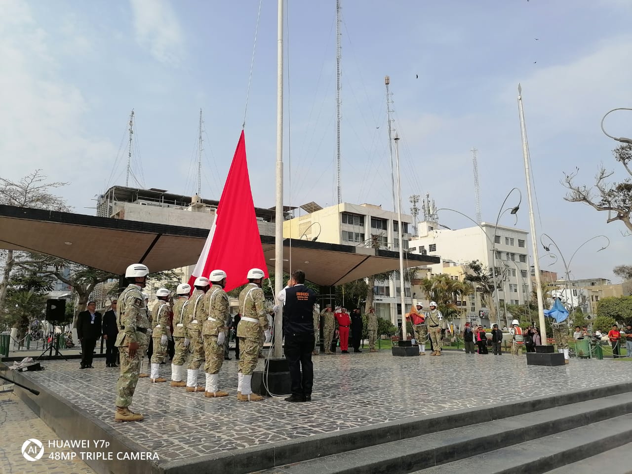 izamiento del pabellón nacional