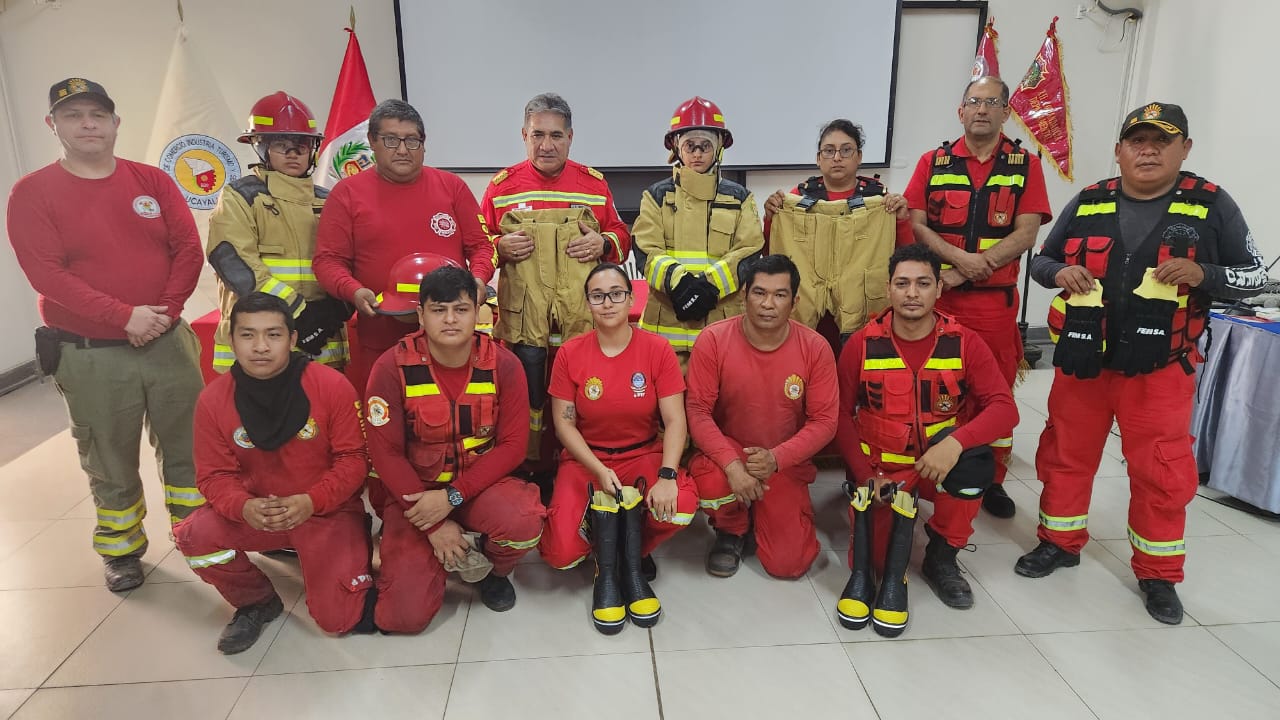 Nueva inversión en equipos de protección personal refuerza la seguridad y eficiencia de los bomberos voluntarios