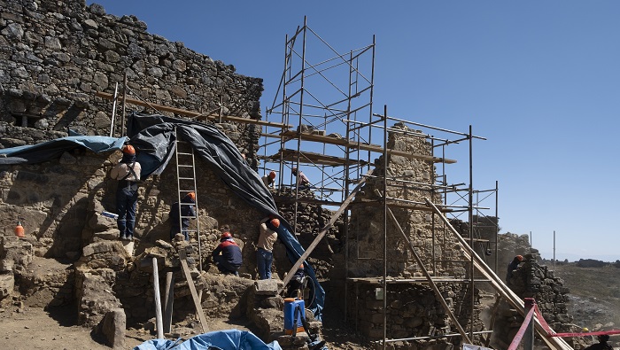 Trabajos de investigacióny conservación en la Muralla Oeste de Marcahuamachuco