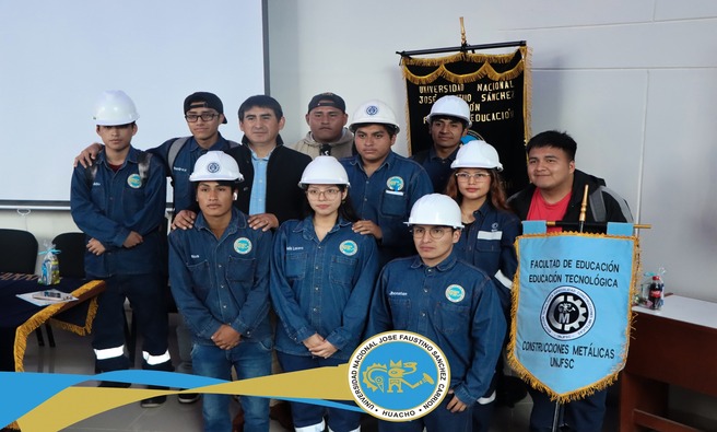 Se realizó la ceremonia de bienvenida cachimbo a los estudiantes de las especialidades de Construcciones Metálicas y Electrónica.
