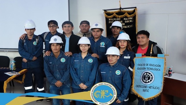 Se realizó la ceremonia de bienvenida cachimbo a los estudiantes de las especialidades de Construcciones Metálicas y Electrónica.