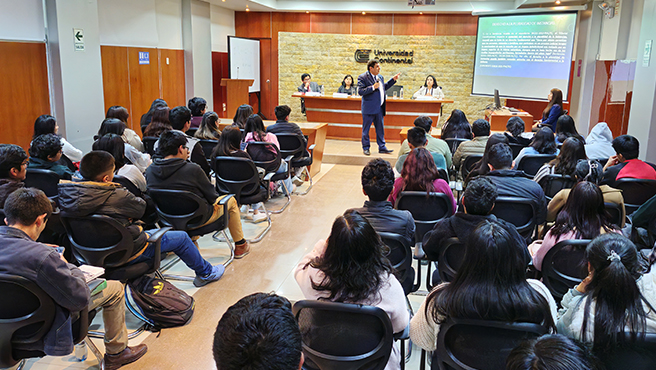 Derecho a la pluralidad de instancia abordó Agenda Constitucional del CEC del TC en Huancayo, en la región Junín