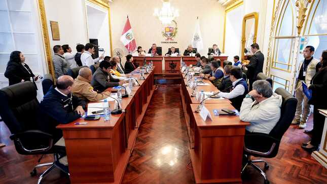 César Acuña lamenta que no se ejecute rotación de personal policial especializado y de comisarías