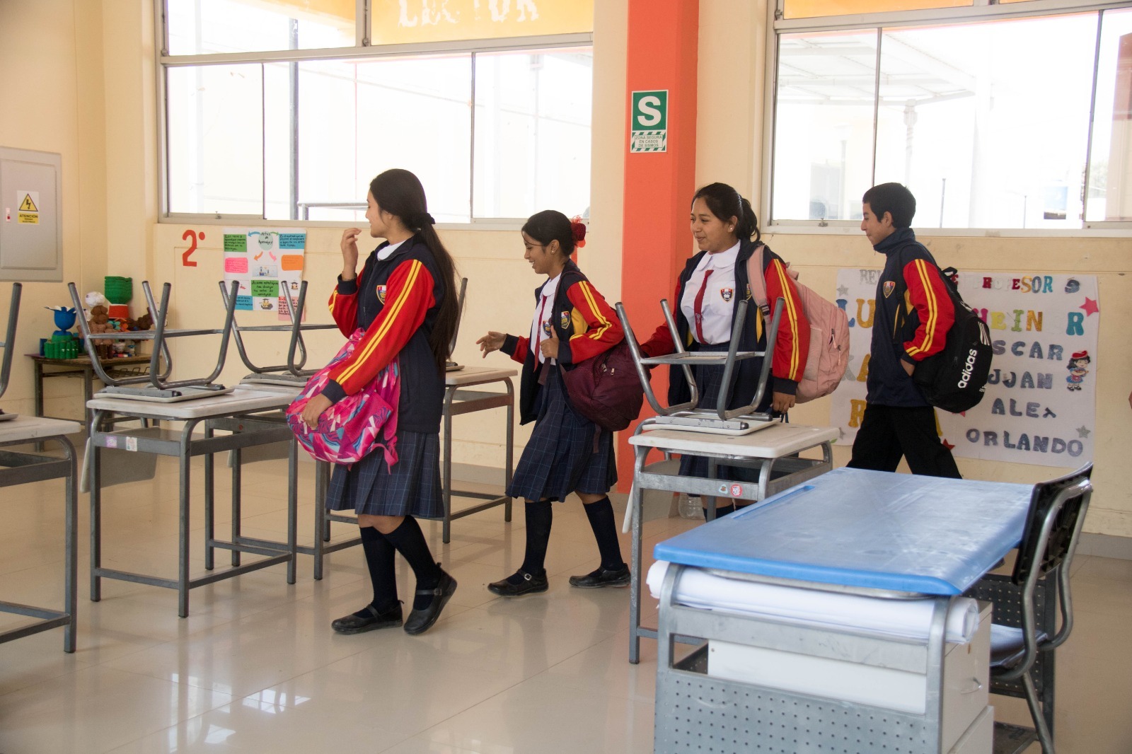 Estudiantes de I.E Tecapa de Pacasmayo retomaron clases de manera presencial.