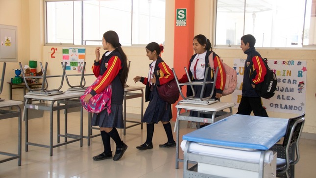 Estudiantes de I.E Tecapa de Pacasmayo retomaron clases de manera presencial.