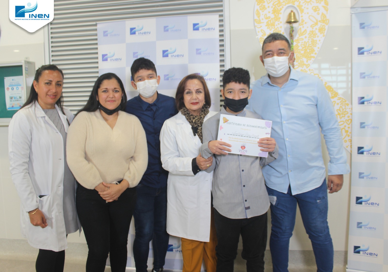 INEN se une a la lucha contra el cáncer infantil con acto simbólico del campanazo