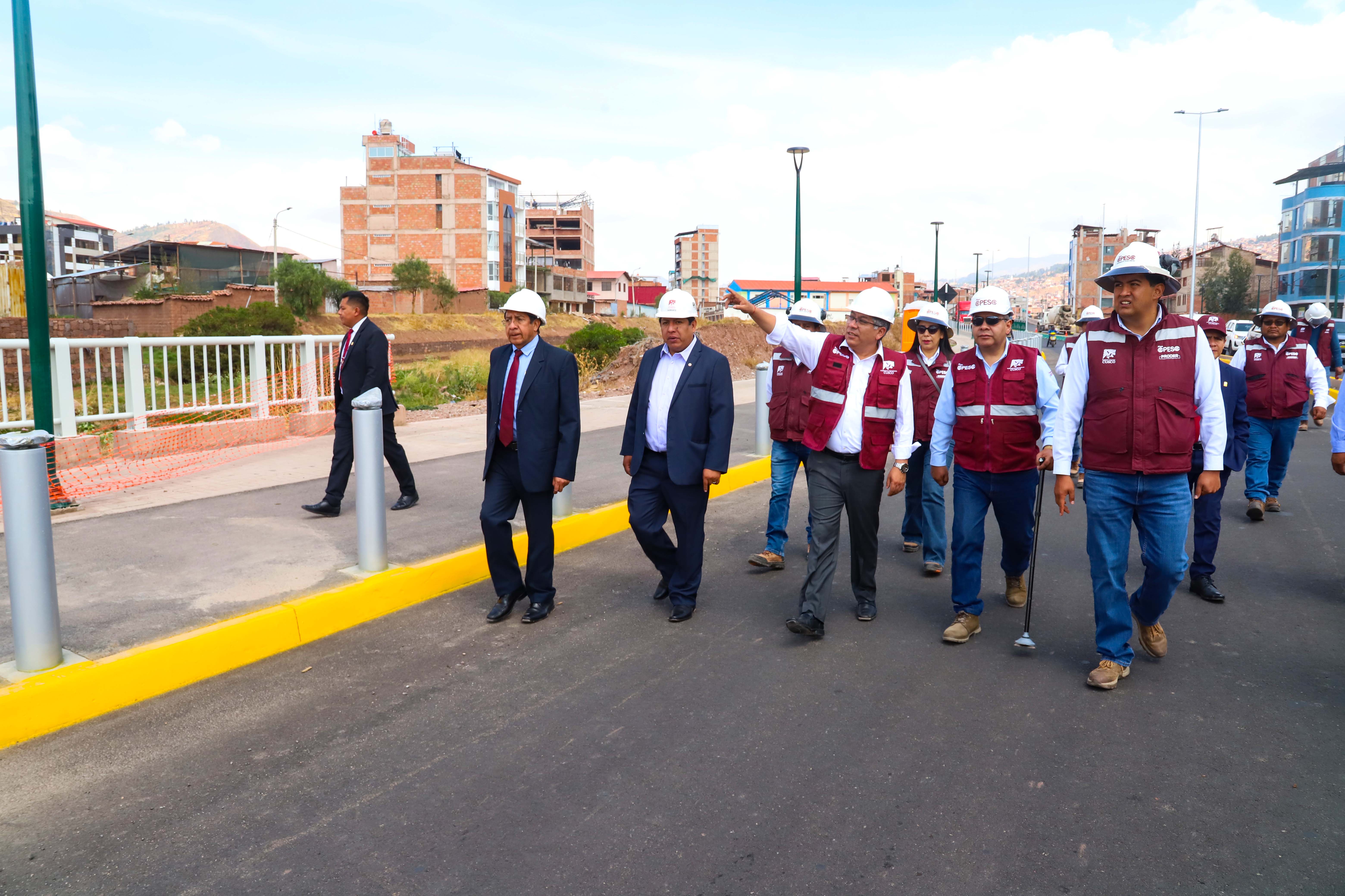 Gobernador Regional Garantiza La Pronta Entrega De La Vía Expresa Para Todos Los Cusqueños
