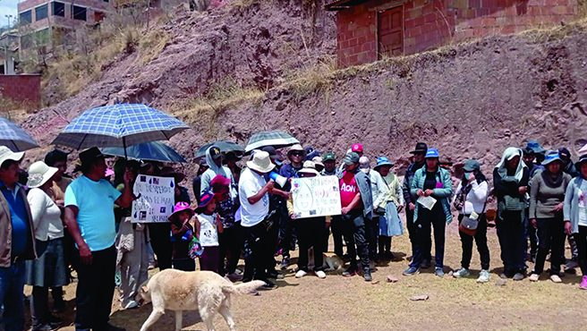 pobladores en talleres de educación sanitaria