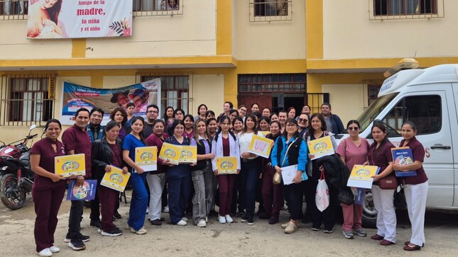 Profesionales de salud de Ayacucho y Huánuco fortalecen sus capacidades en la detección temprana del cáncer de mama