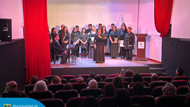 En el Centro Cultural, nuestros vecinos vivieron una velada inolvidable al ritmo de la música peruana, interpretada por el talentoso coro de La Nueva UAP . 🎶🇵🇪
Un evento que emocionó a todos con su energía y pasión. ¡Gracias a todos los que nos acompañaron en esta noche de música, unión y orgullo nacional!