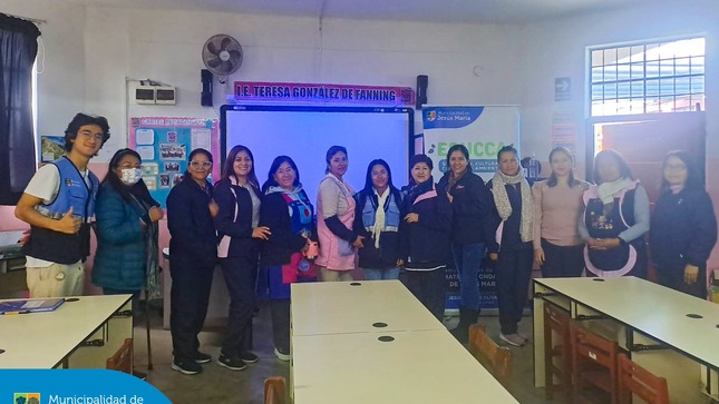 Como parte de la Promotoría Ambiental Escolar, visitamos la I.E. Teresa González de Fanning para capacitar a sus docentes sobre el cuidado del medio ambiente. 🌱
Cada paso cuenta para construir un distrito más sostenible y responsable con nuestro planeta.
