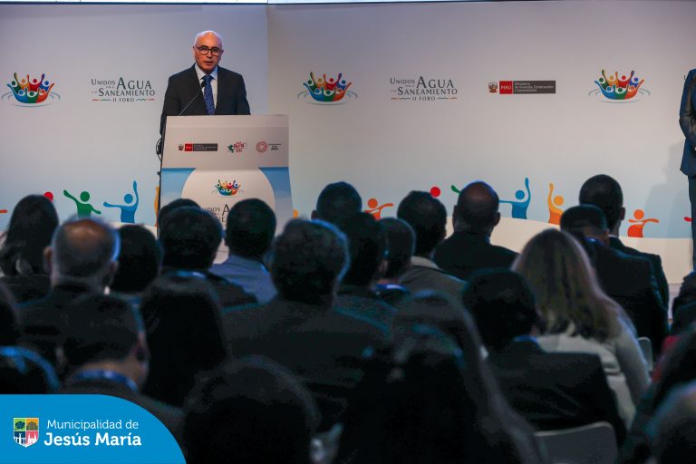 El alcalde Jesús Gálvez participó en la inauguración del II Foro “Unidos por el Agua y Saneamiento”, organizado por el Ministerio de Vivienda Perú . Una jornada que reunió a líderes nacionales e internacionales con un solo objetivo: hacer del acceso al agua y saneamiento un derecho garantizado para toda la población peruana. 💪🚰
Desde Jesús María, seguimos trabajando para impulsar propuestas que lleven soluciones reales a cada comunidad. ¡El agua es vida, y es un derecho de todos!