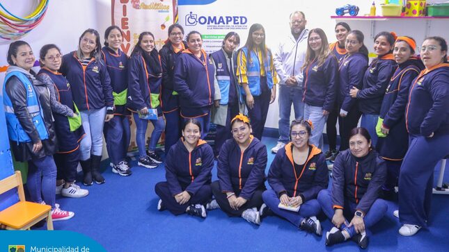 Llegamos al Nido Ardillitas para llevar a las docentes, una charla de concientización sobre el Trastorno del Espectro Autista. ☝🏻 Esta actividad, que busca promover la comprensión y empatía hacia las personas con autismo, recorrerá diversos centros educativos del distrito.
