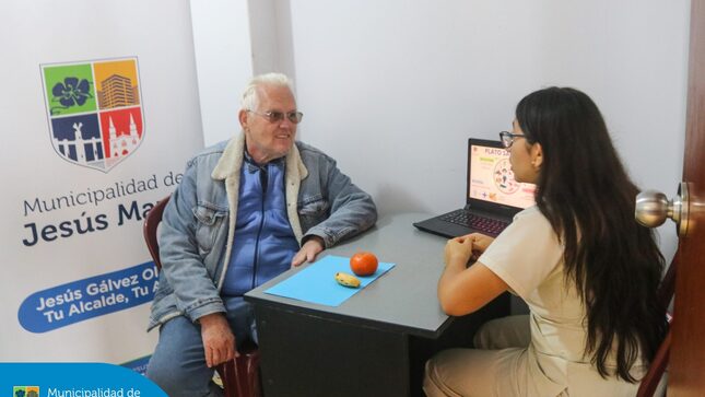 Todos los martes y jueves llevamos charlas a nuestros vecinos de la tercera edad para cuidar su alimentación y bienestar.   Los esperamos desde las 8:00 a.m hasta la 1:00 p.m. en la Casa del Adulto Mayor.
 Agenda tu cita al 614-1212 anexo 7108