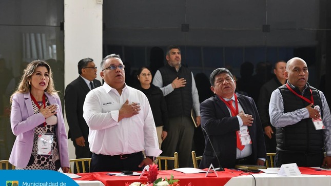 Nuestro alcalde Jesús Gálvez participó en el I Encuentro por la Seguridad Ciudadana (ESPEC), un espacio organizado por el Ministerio del Interior del Perú que busca fortalecer la protección de todos los distritos. 
Expertos y autoridades unieron fuerzas, intercambiando ideas y compartiendo iniciativas exitosas que contribuirán a combatir la criminalidad y garantizar la seguridad. 
¡Juntos, construimos un distrito más seguro, porque #JesúsMaríaSomosTodos!