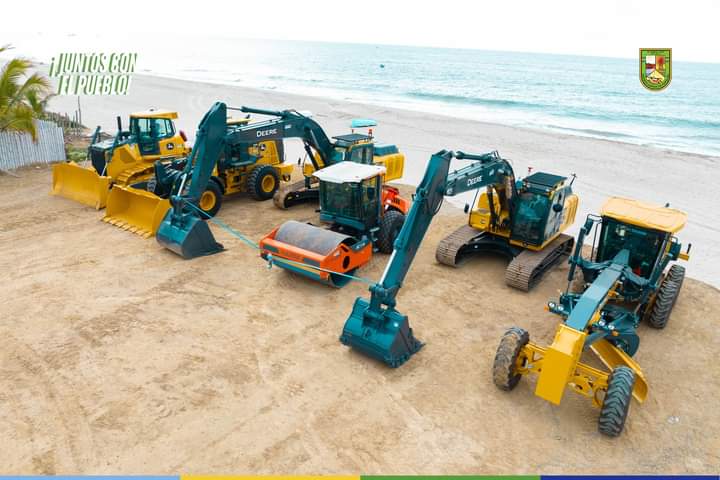 Foto Presentan maquinaria pesada para Canoas de Punta Sal