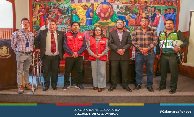 πLa Municipalidad Provincial de Cajamarca, a travΓ©s de la Subgerencia de Transporte y Seguridad Vial, ofrecerΓ‘ capacitaciones gratuitas para conductores y cobradores del servicio de transporte pΓΊblico.
π‘ Este programa, denominado "Conduciendo por una Cultura de Transporte Responsable", se llevarΓ‘ a cabo del 1 de octubre al 20 de diciembre y busca reducir los accidentes de trΓ‘nsito, brindando mayor seguridad a los usuarios.
π’ Las capacitaciones contarΓ‘n con la participaciΓ³n de ponentes de instituciones como la PolicΓa Nacional de TrΓ‘nsito, la DirecciΓ³n Regional de Transportes y Comunicaciones, y el Ministerio de la Mujer y Poblaciones Vulnerables, entre otras. Con este esfuerzo, se espera contribuir a la mejora del servicio de transporte de forma eficiente y responsable en la ciudad.
Β‘Con Joaquin Ramirez, Cajamarca Renace!