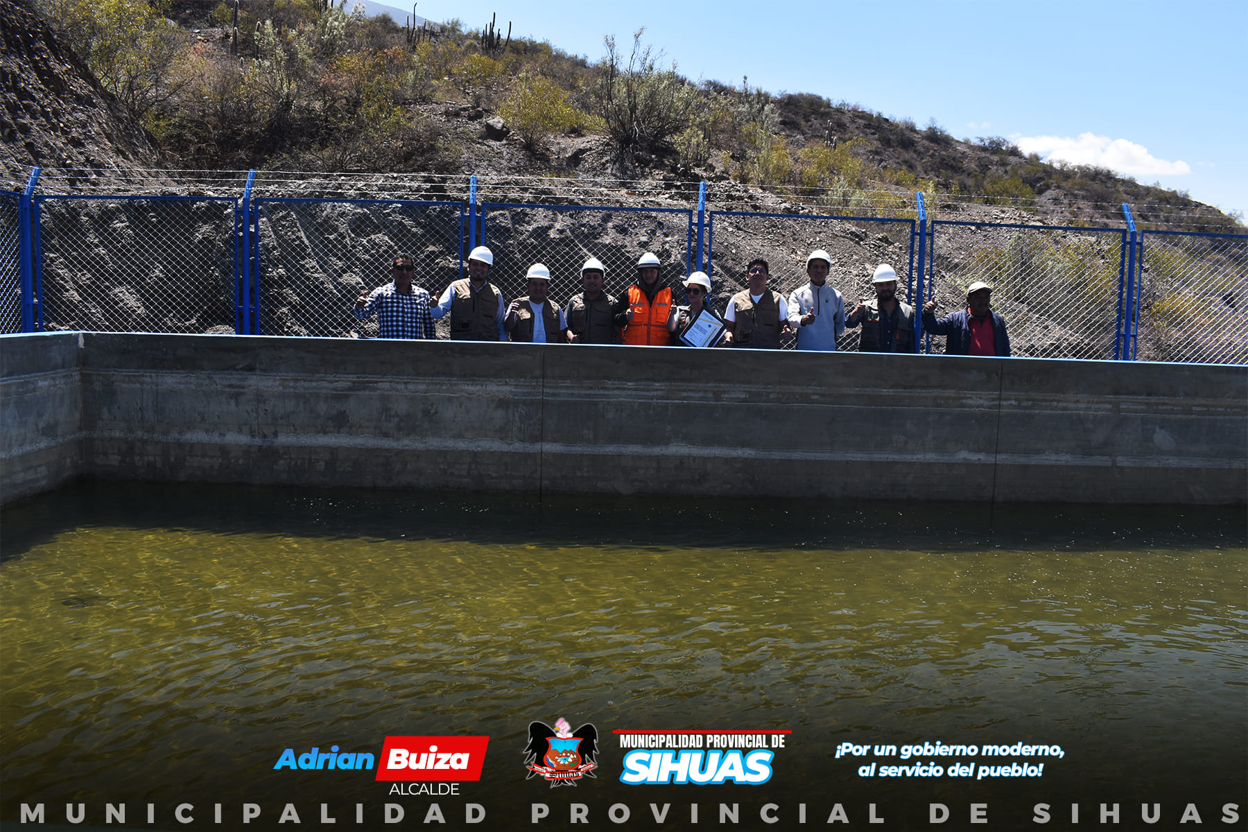 💠 RECEPCIÓN DE OBRA EN EL CASERÍO DE UCHUGAGA 👏
A través del equipo técnico de la Gerencia de Infraestructura, Desarrollo Urbano y Rural, en coordinación con las autoridades del caserío de Uchugaga y la empresa Servicios Consorcio Silvestre, recibió oficialmente la obra "Creación del Sistema de Riego para la Localidad de Uchugaga, Distrito de Huayllabamba, Provincia de Sihuas, Departamento de Áncash", identificada con el Código Único de Inversión (CUI) Nº 2567176.
Con una inversión total de S/. 319,908.07, el proyecto ha incluido una serie de intervenciones clave para garantizar un acceso seguro y sostenible al agua de riego tecnificado, mejorando así las condiciones para la agricultura en la zona.
Esta obra refleja los esfuerzos promovidos bajo el liderazgo y la gestión del alcalde provincial, Mg. Demetrio Adrián Buiza Picón, quien viene impulsando el desarrollo agrícola en la provincia.
