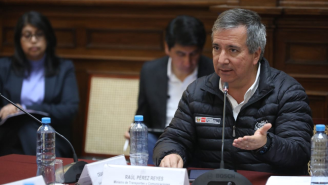Ministro Pérez Reyes sustentó ante el Congreso el presupuesto del MTC para el 2025