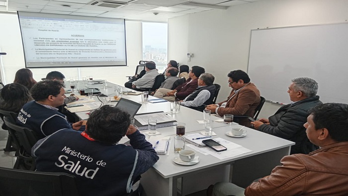 Avances claves en la construcci贸n del nuevo hospital de Huaral tras reuni贸n con el PRONIS