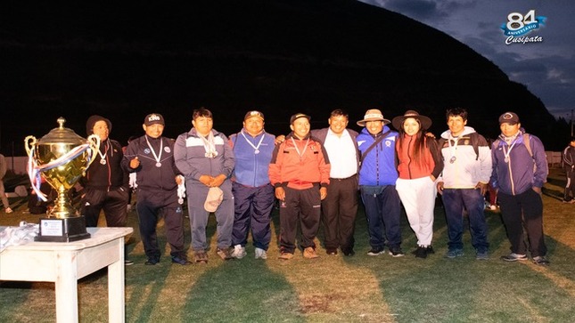 La primera copa Clásico de Futbol del Valle Willcamayu: "UN EXITO"