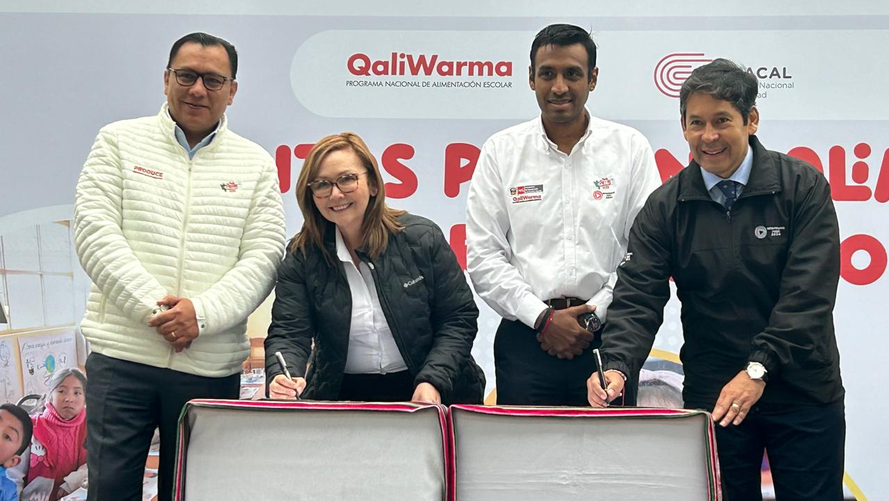 Sanipes y Qali Warma se unen para fortalecer el servicio alimentario para más de 4 millones de escolares del país