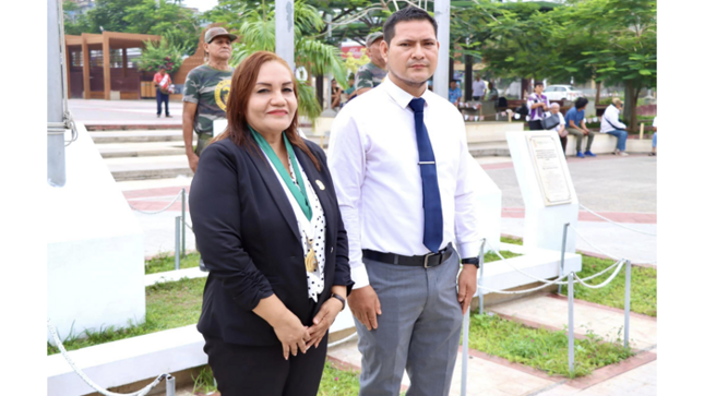 Izamiento del Pabellón Nacional.