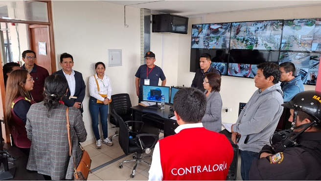 Ayacucho.- Los integrantes del programa Mentores de Control Social de la Contraloría General de la República verificaron el cumplimiento de las recomendaciones relacionadas con la operatividad de las cámaras de videovigilancia de la Municipalidad Distrital de Jesús Nazareno.