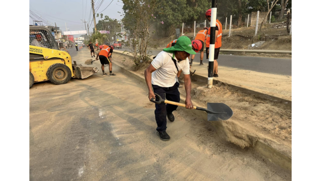 II Gran jornada de desarenado. limpieza, riego y ornamentación de la Av. Lima Cdra. 06 a la 14.