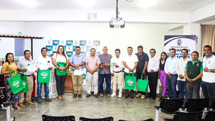 Premiaci贸n del Concurso de r铆os limpios.