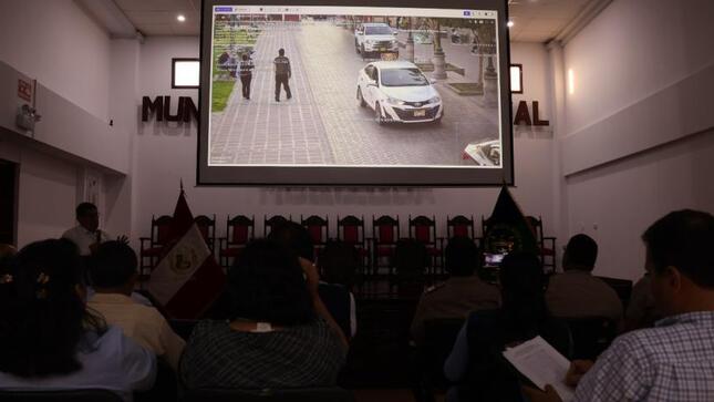 La Municipalidad Provincial, a través de la Subgerencia de Estudios de Inversión, presentó ayer el proyecto “Mejoramiento Integral del Servicio de Seguridad Ciudadana en la Ciudad de Moquegua”.