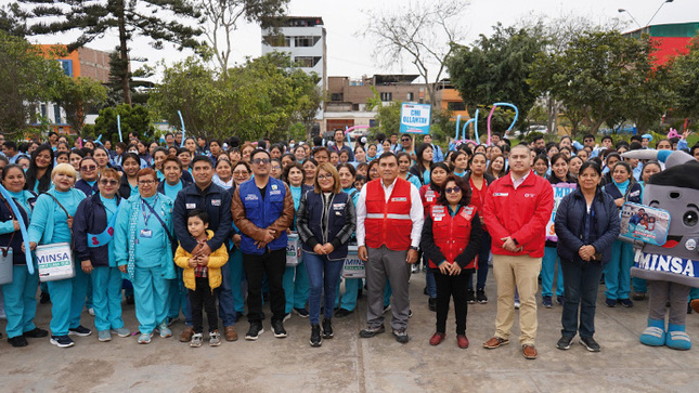 Más de 50 brigadas de salud se inició el barrido de vacunación contra el sarampión en San Juan de Miraflores