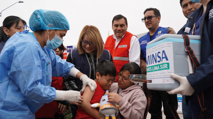 Más de 50 brigadas de salud se inició el barrido de vacunación contra el sarampión en San Juan de Miraflores