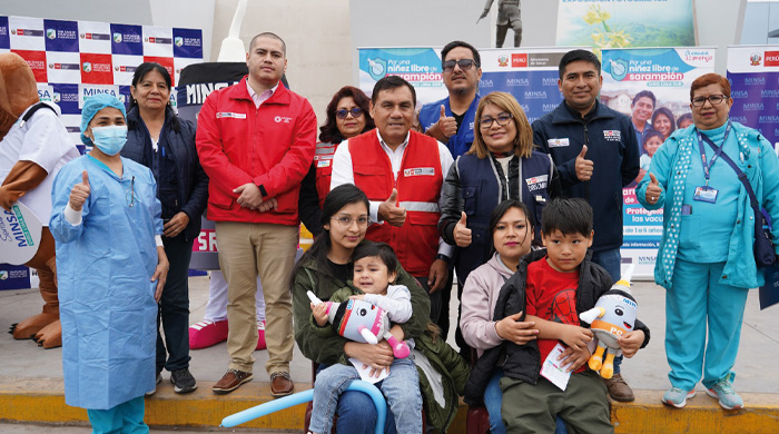 Más de 50 brigadas de salud se inició el barrido de vacunación contra el sarampión en San Juan de Miraflores