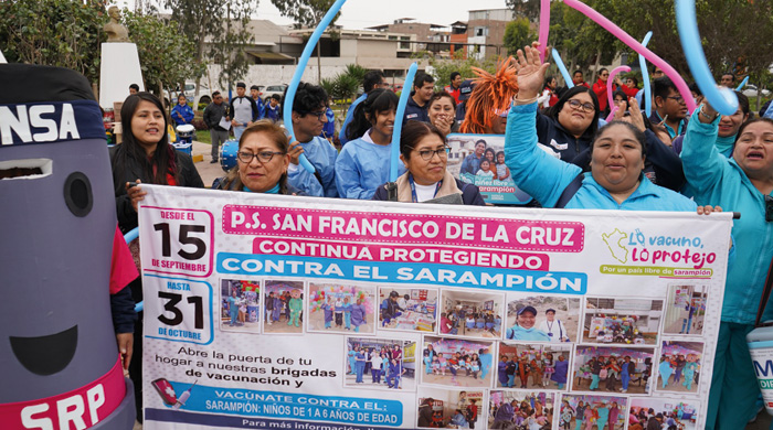 Más de 50 brigadas de salud se inició el barrido de vacunación contra el sarampión en San Juan de Miraflores
