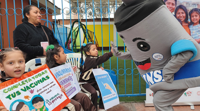 Barrido de vacunación contra el sarampión se inició en instituciones educativas de San Juan de Miraflores